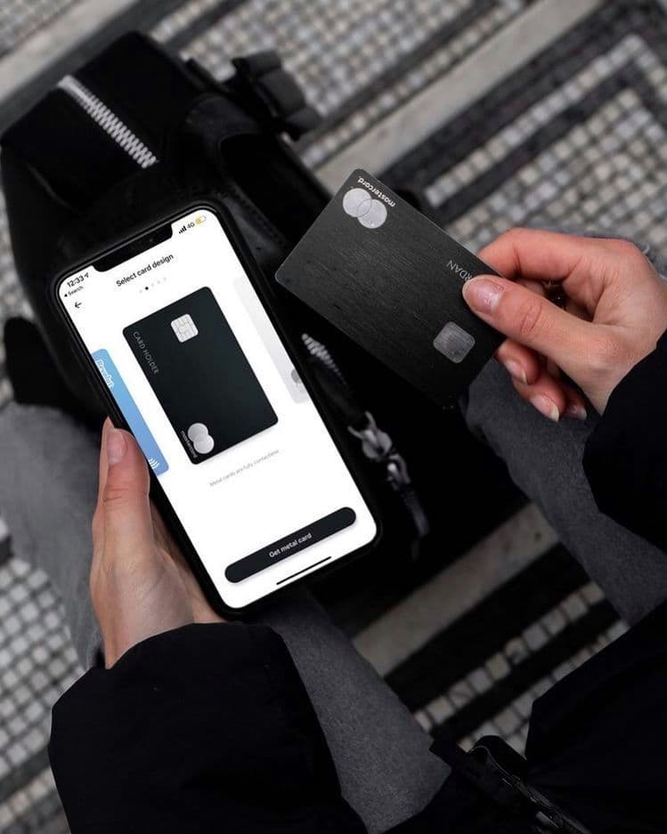 Novariss Bank instant card controls visual